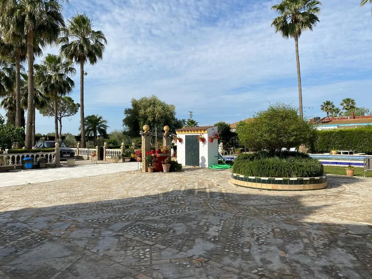 Holiday home Casa De Campo Con Piscina En Sevilla En Los Palacios Y Villafranca